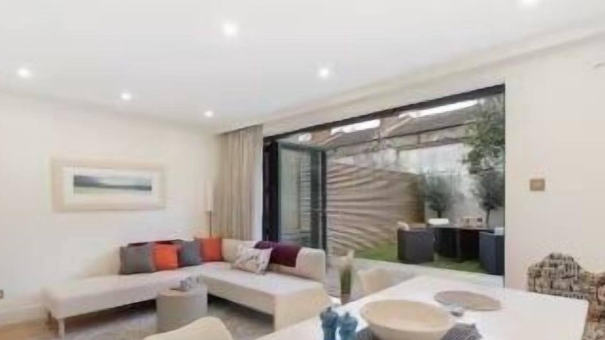 Brixton Hill Apartment | Magical 3BR/2BA-w/Garden-Clapham