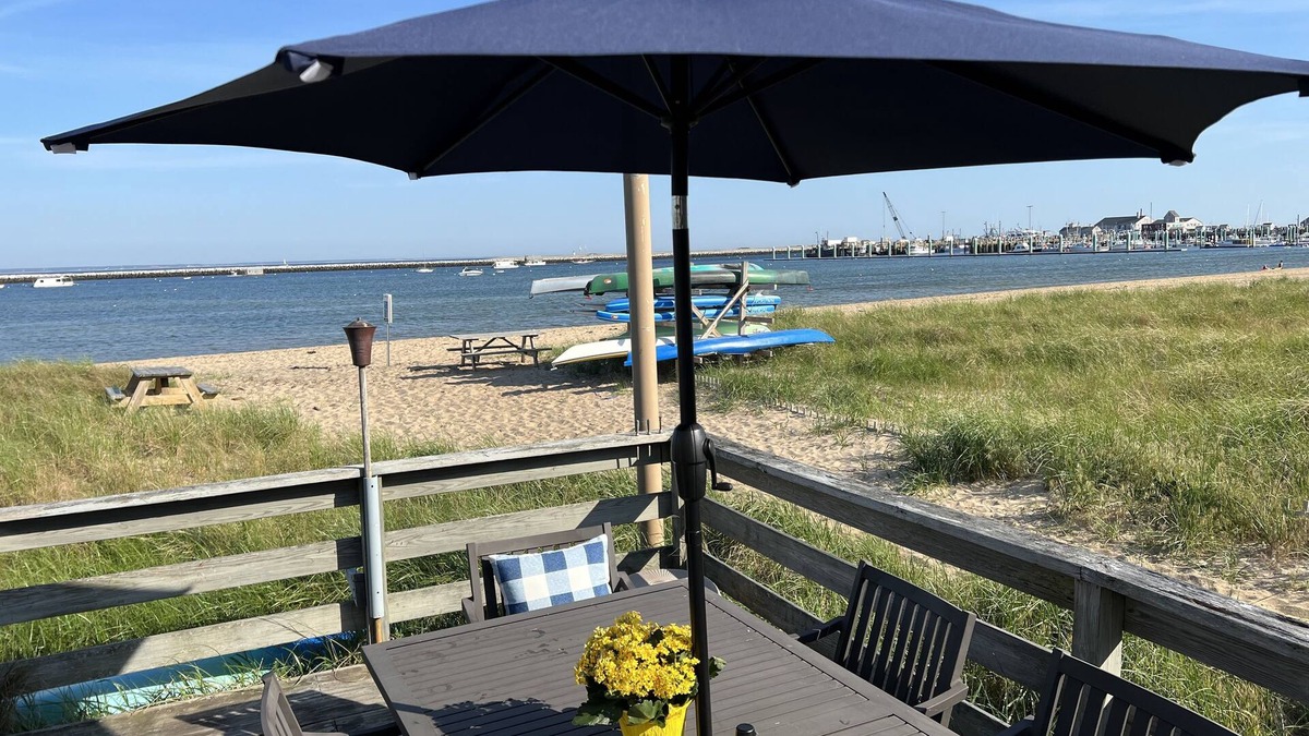 Commercial Street Cottage | Magical Beachfront Cottage