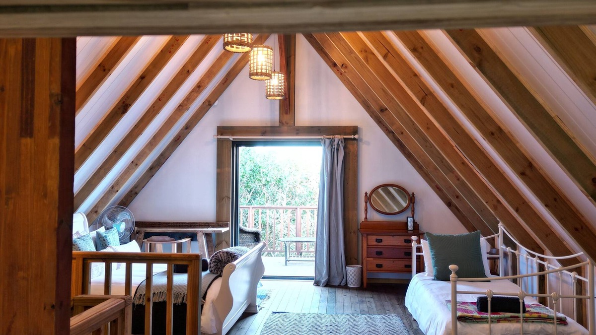 Van Dyks Bay Cabin | Magical Cabin in the Woods in Van Dyks Bay