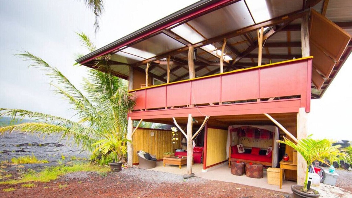 Kalapana Cottage | Magical Lava Temple Eco-Retreat w Volcano Views and Black Sand Beaches