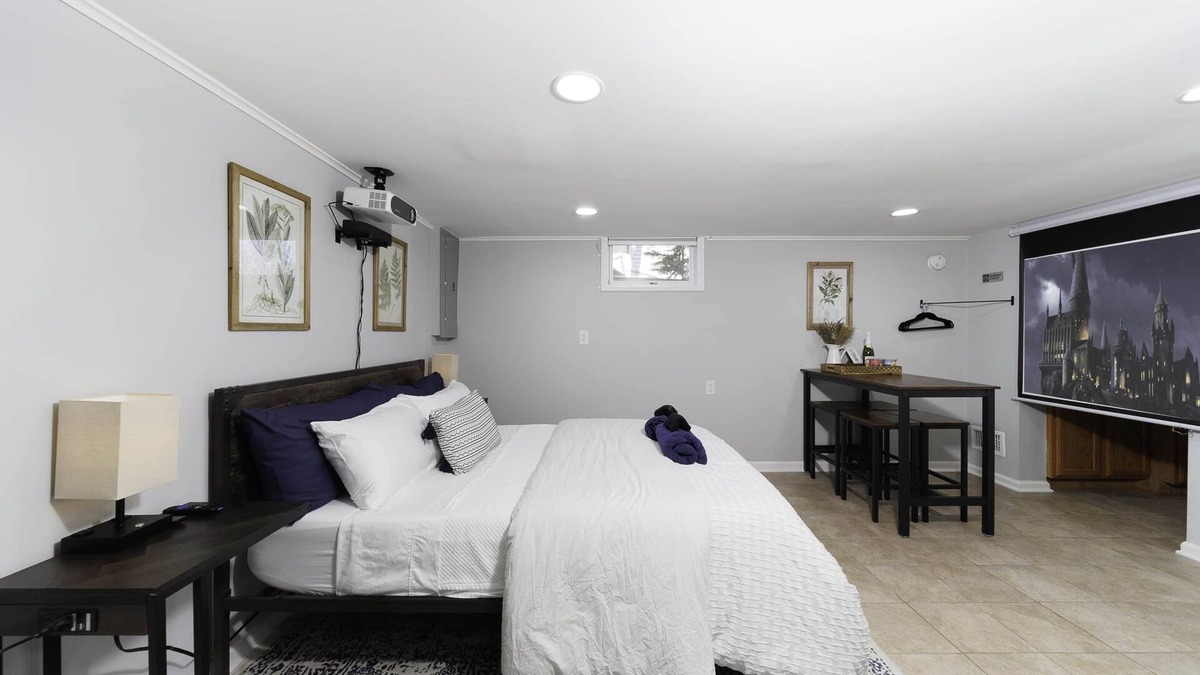 Huntington Apartment | Magical Space by Metro/Alexandria/Harbor & Parking