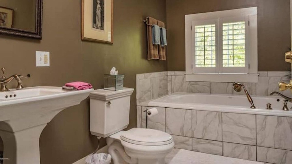 Franklin Apartment | Magical stay at The Fairfax House F
