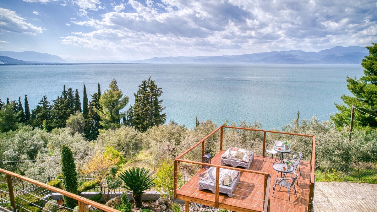 Kamena Vourla Apartment | Magical view studios 2 Asproneri, Kamena Vourla
