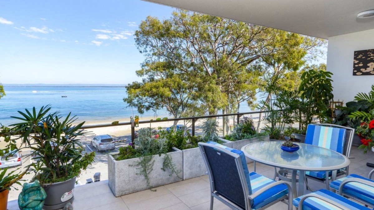 Bongaree Apartment | Magical Water Views, TOP NOTCH