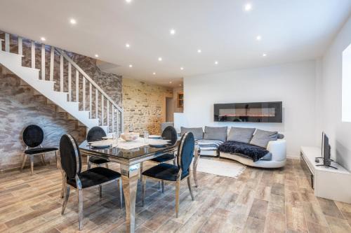 Saint-Martin-des-Fontaines House | Magnifique Maison 5 Personnes