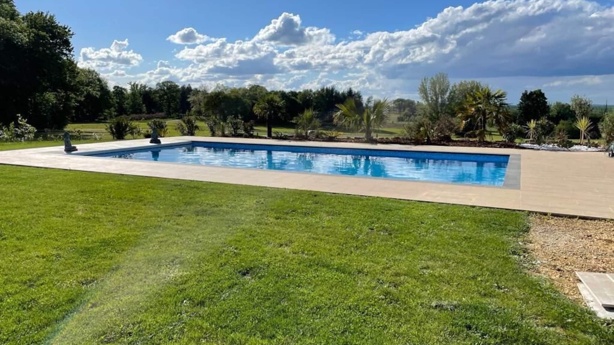 Mauzac-et-Grand-Castang House | Magnifique Maison en Pierre Avec Grande Piscine Chauffée