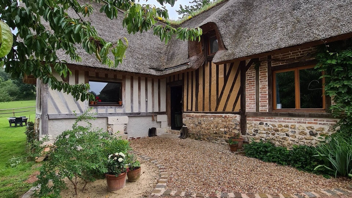 Fiquefleur-Equainville House | Magnificent Cottage in the middle of donkeys 10 minutes from Honfleur