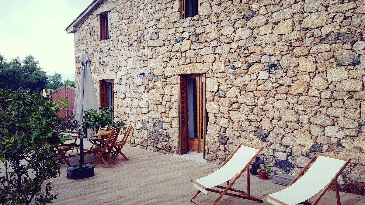 Eccica-Suarella House | Magnificent 18th century mill