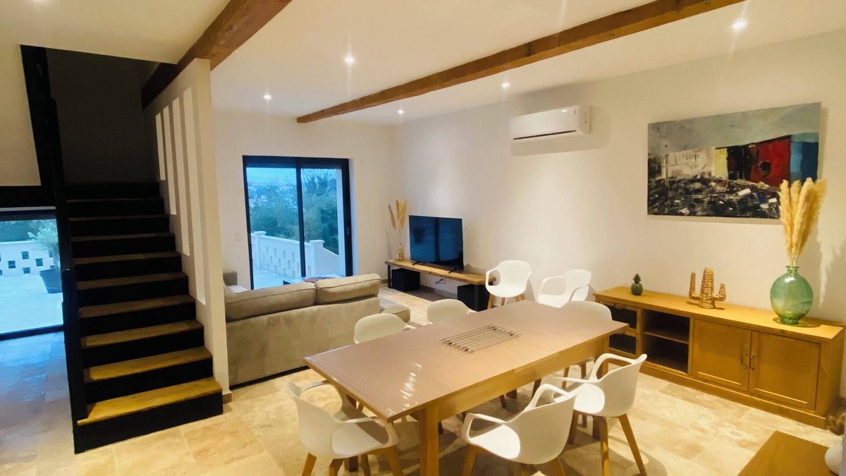 Valence House | Magnificent 9-person house close to town center.