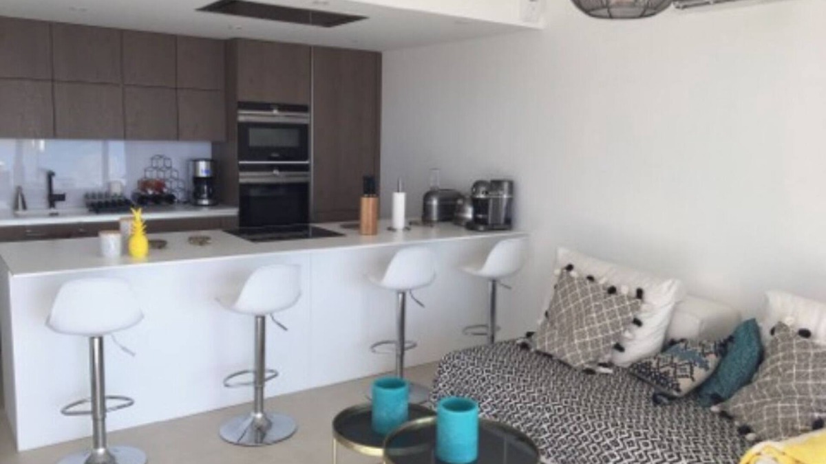 Pietrosella Apartment | MAGNIFICENT APARTMENT WITH SEA VIEW
