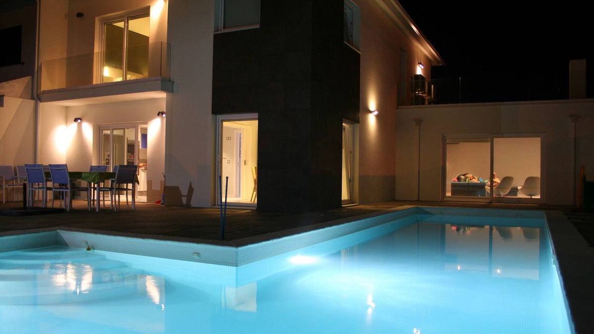 Sao Jacinto Villa | Magnificent beach house, 12.5m private pool, barbecue, private outdoor space!