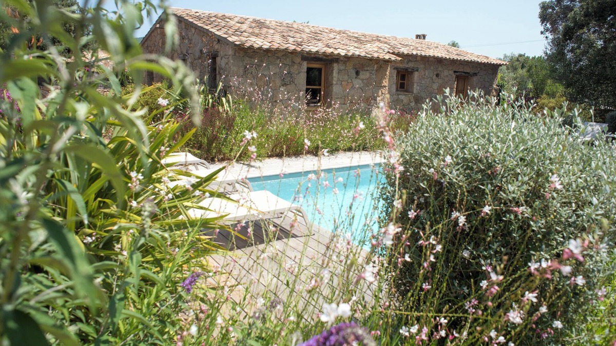 Sotta House | Magnificent Bergerie, heated pool, summer kitchen, pétanque court