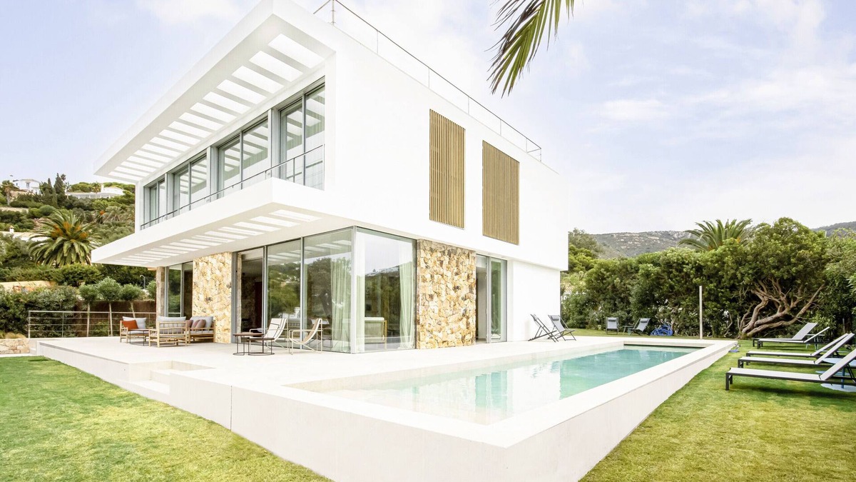 Atlanterra Ski Chalet | Magnificent brand new villa in Cala de los Alemanes, for 10/12 PAX