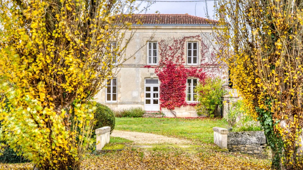 Vouhe House | Magnificent cottage in the middle of nature