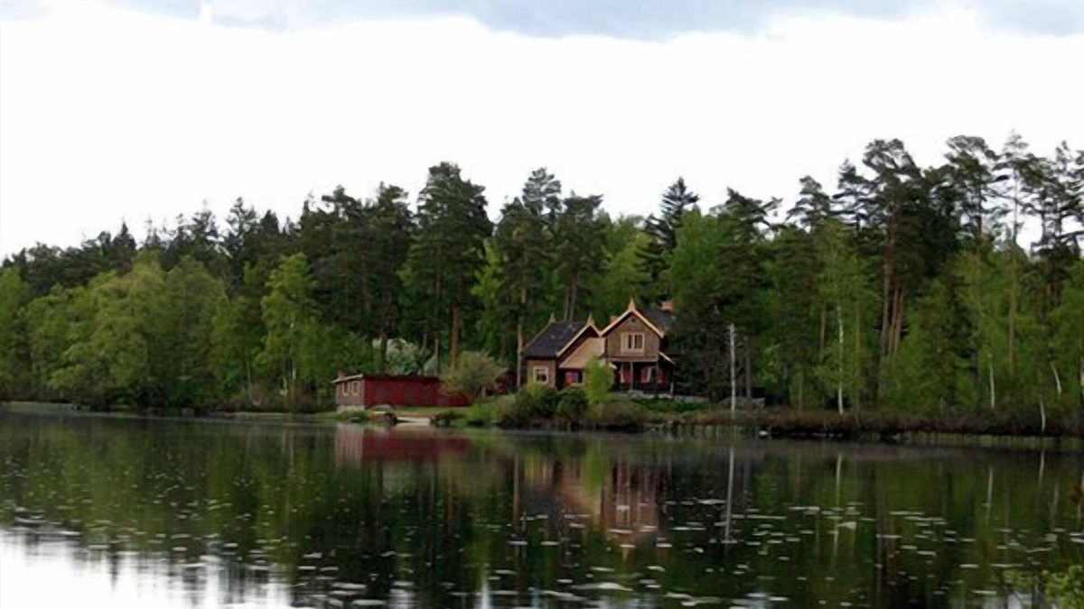 Kyrkhult House | Magnificent Cultural House by the lake. In the heart of a magnificent nature reserve