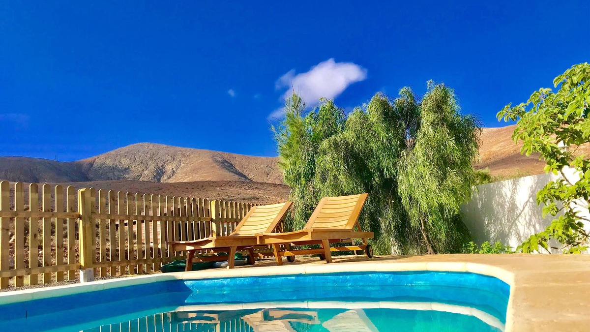 Valle de Santa Ines Villa | Magnificent villa with private pool in the calm of the natural park