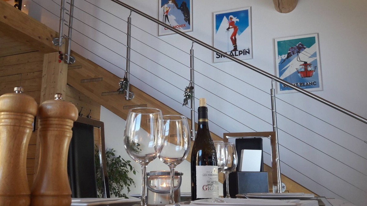 Saint-Jean-de-Sixt Apartment | Magnificent T3 duplex apartment in 1813 chalet,