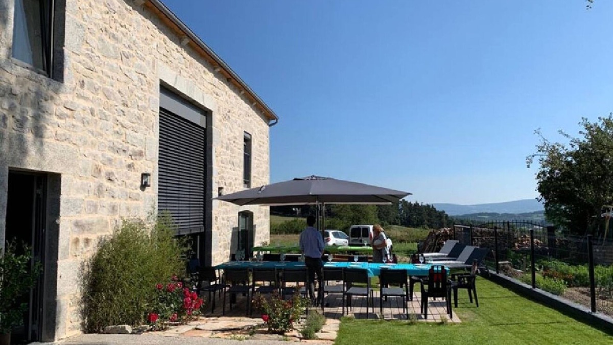 Le Bacon House | Magnificent Gîte between AUBRAC and MARGERIDE
