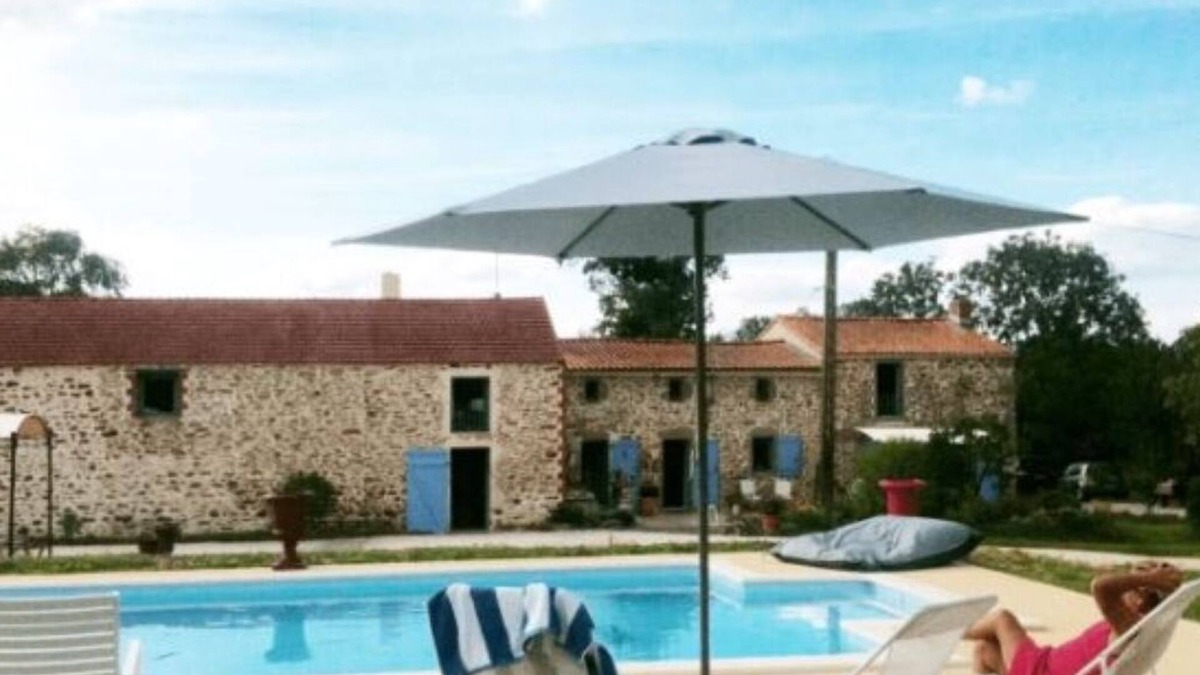 La Gaubretiere Cottage | Magnificent Gite de charme 15 p, near Puy du Fou with heated swimming pool