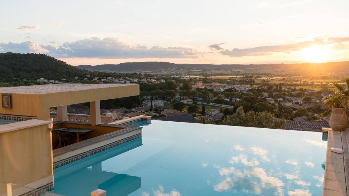 Langlade Apartment | Magnificent Gite with dominant view swimming pool and jacuzzi (L'Olivier)