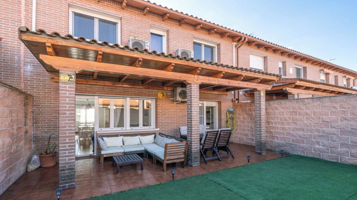 Torrejon del Rey House | Magnificent house, Torrejón del Rey