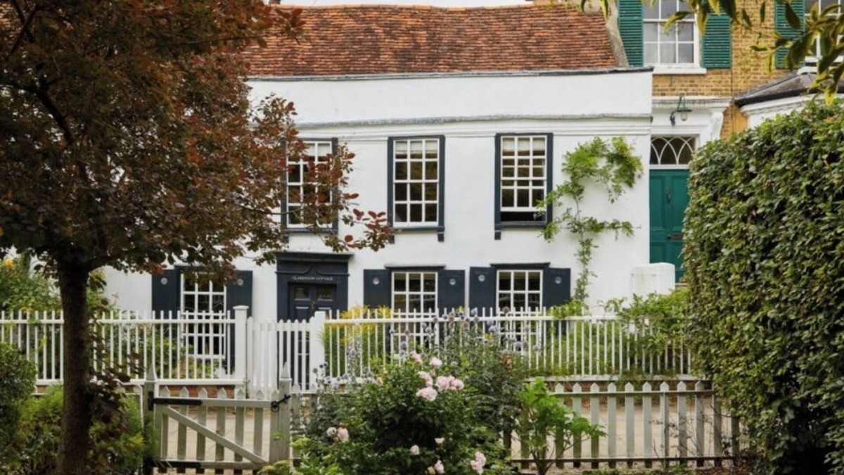 Enfield House | Magnificent historic townhouse within easy reach of London - pet friendly