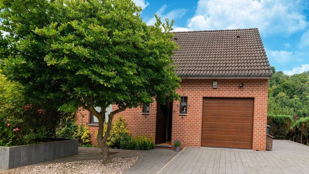 Tilff House | Magnificent home in Tilf with garden