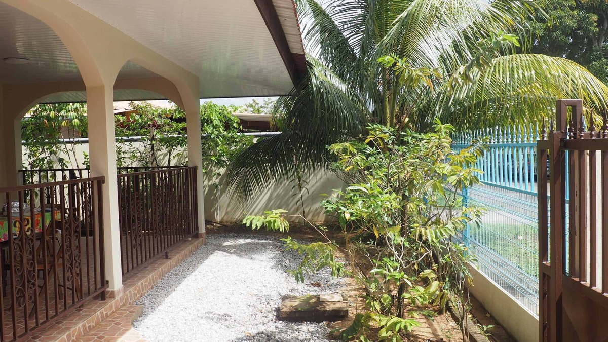 Kourou House | Magnificent house with parking space right in front