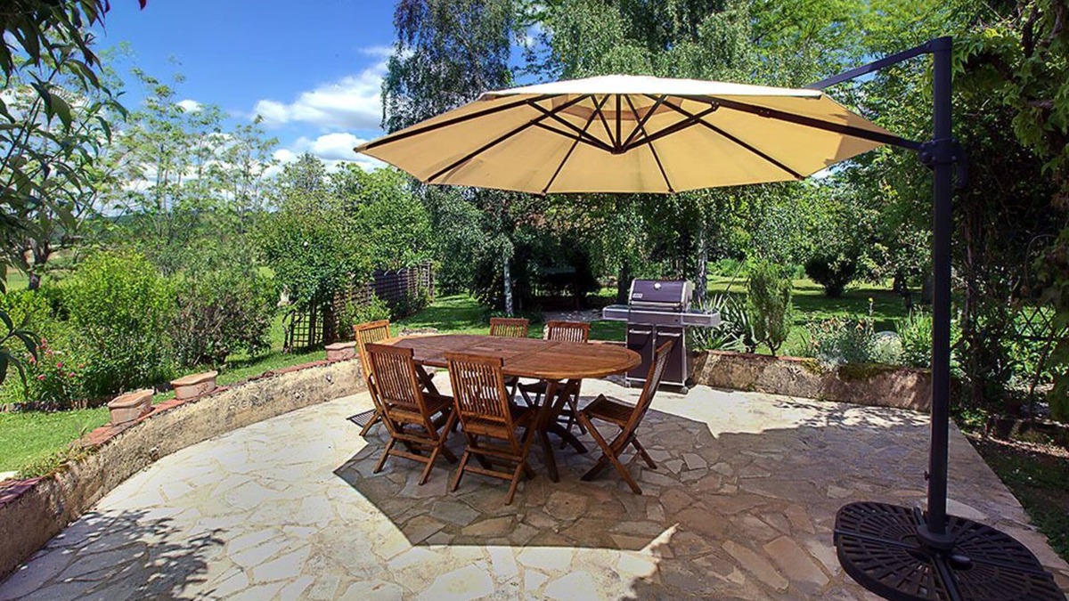 Meyrals Villa | Magnificent Independent Villa100 m2 Hot tub Heated pool Gym Gardens, Dordogne