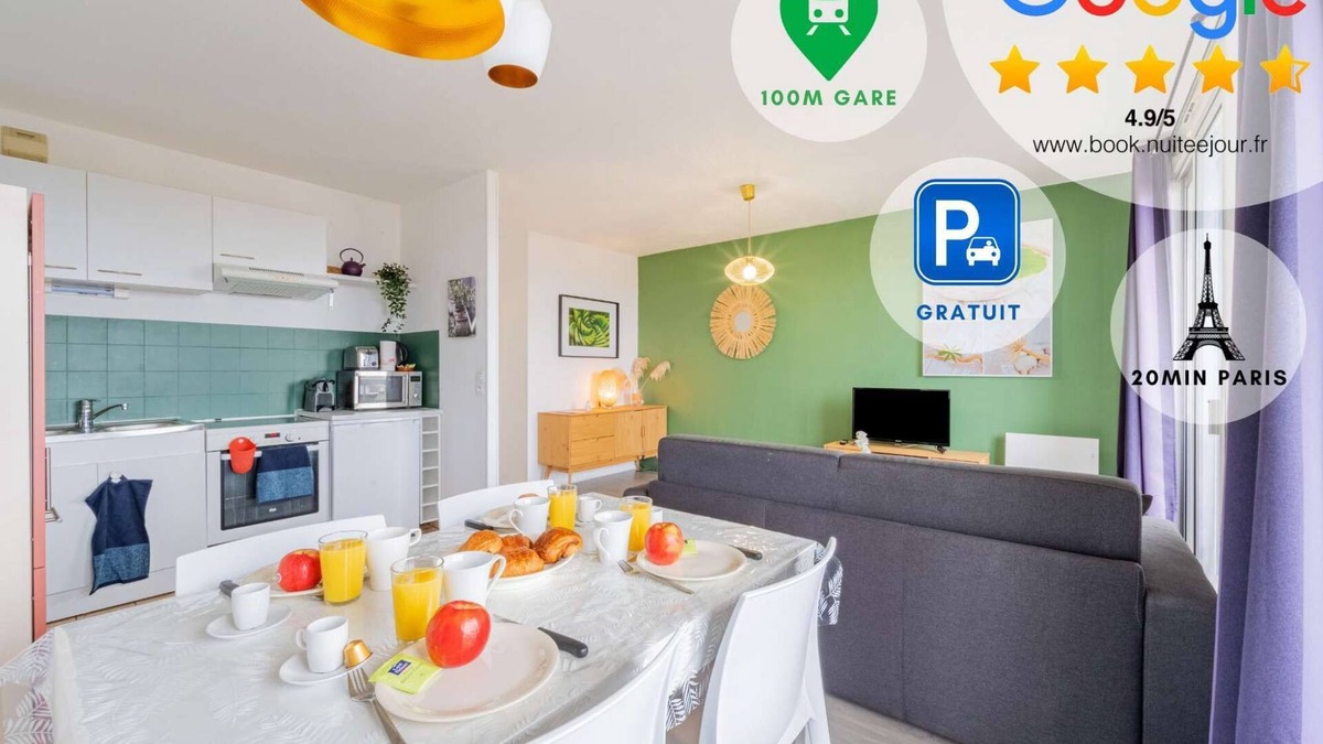 Saint-Cyr-l'Ecole Apartment | Magnificent Loft with terrace and view