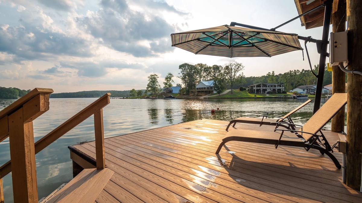 Alexander City House | Magnificent Lakefront View With Spectacular Sunsets