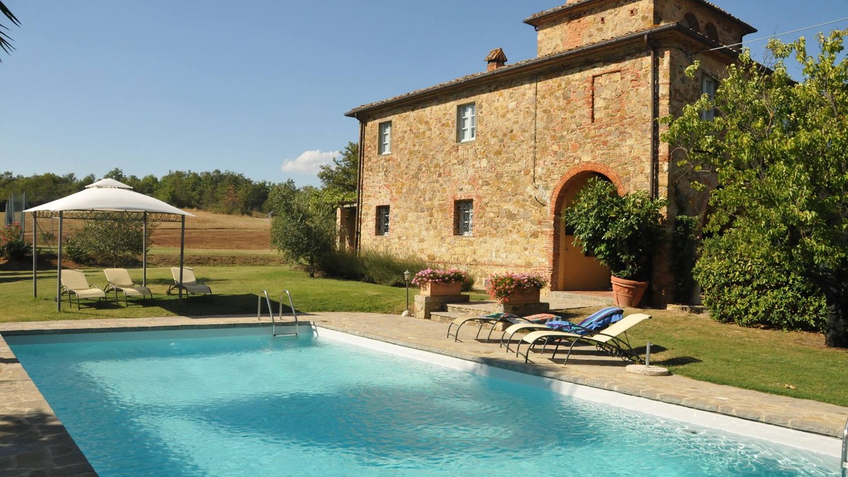 Sinalunga Villa | Magnificent Leopoldian Villa for 10p (+option. 4p) with private pool and garden