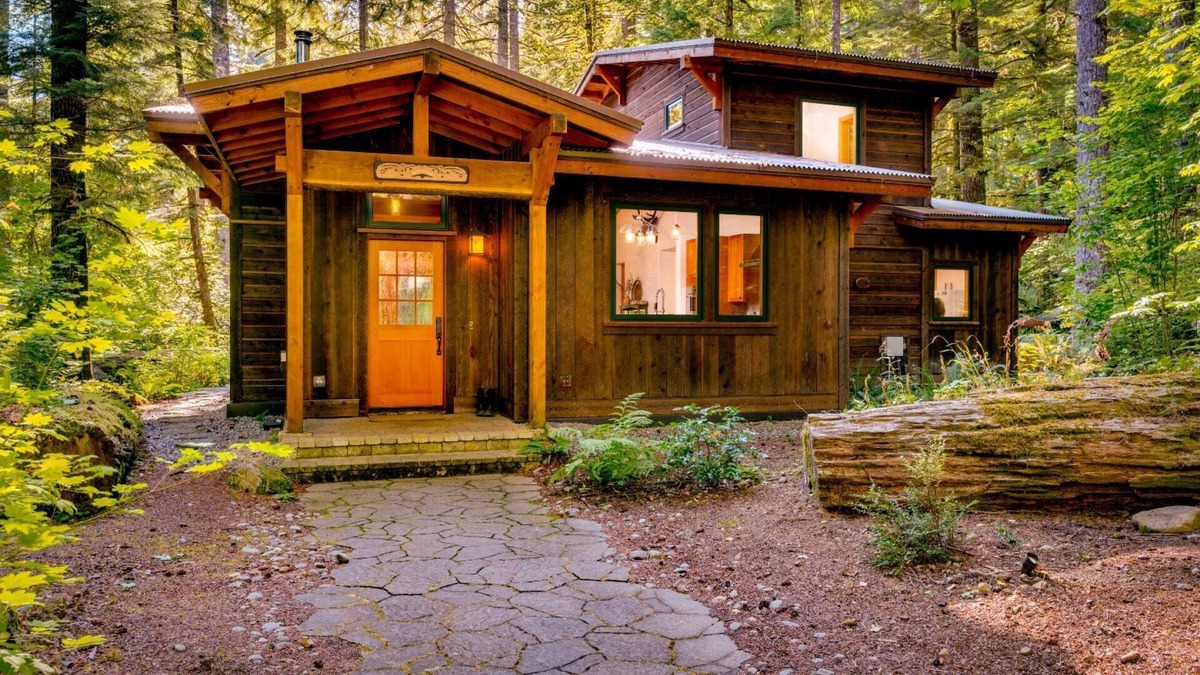 Rhododendron House | Magnificent Mountain Cabin on 5 Acres Next to Creek, Picturesque Outdoor Space, Hot Tub, Ping Pong