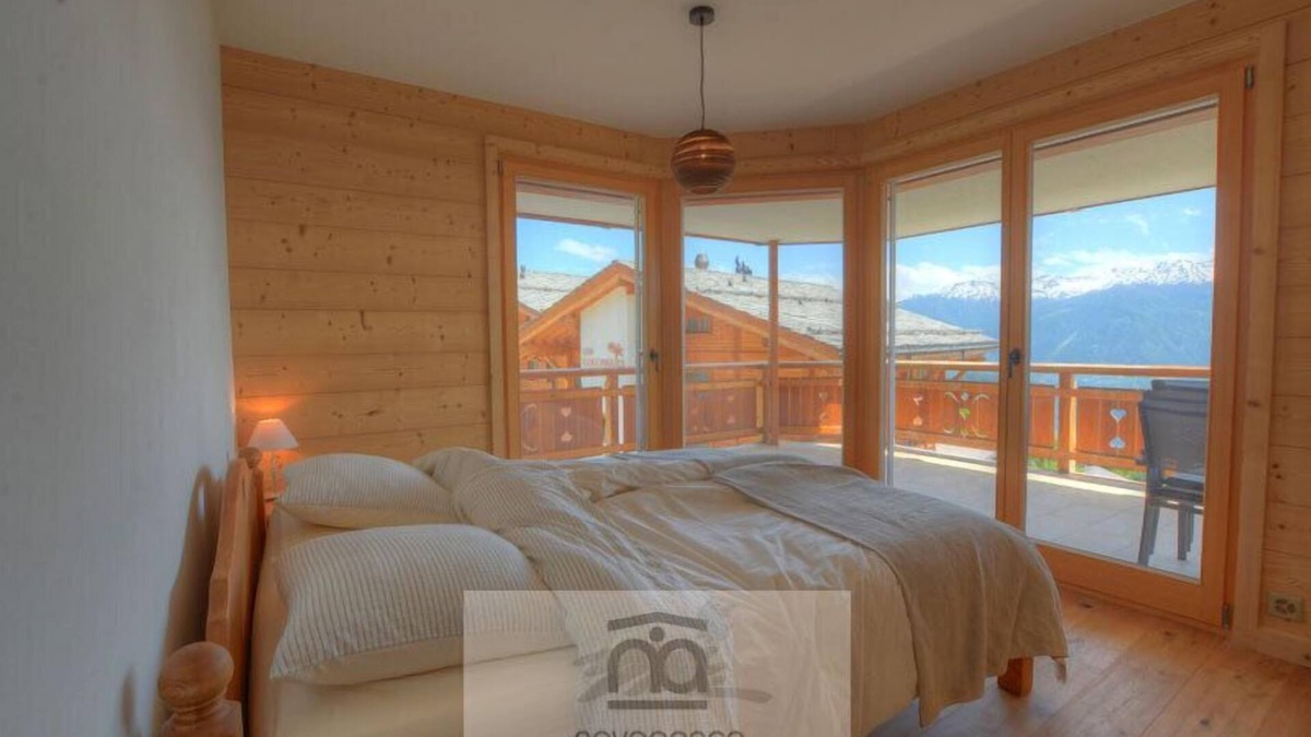 Anzere Apartment | Magnificent new flat, beautifully decorated.Located close to the village square in Anzère, it compri