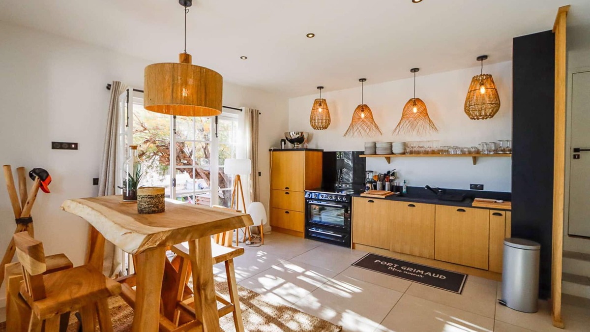 Port Grimaud Apartment | Magnificent renovated apartment in Port Grimaud - terraces and 9m mooring