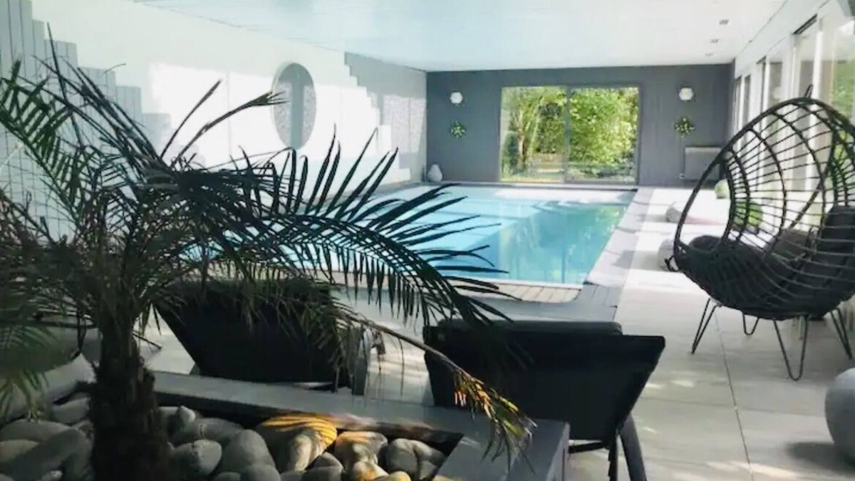 Guipry-Messac Bed & Breakfast | Magnificent residence with heated indoor pool