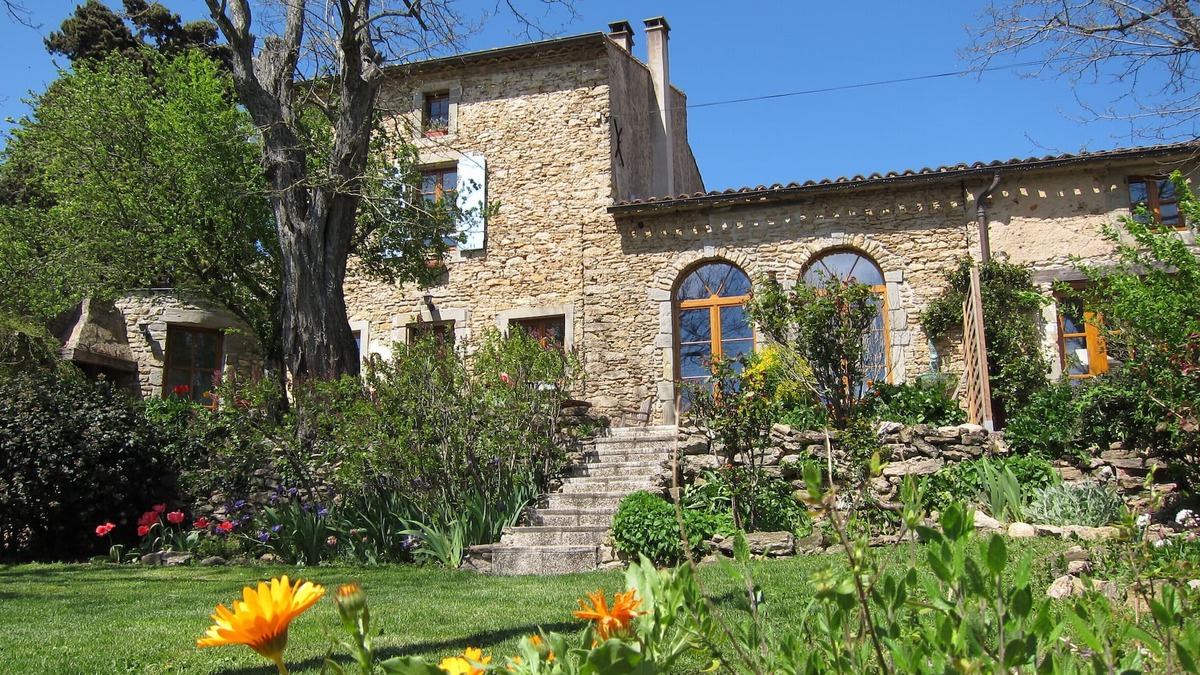 Raissac-sur-Lampy House | Magnificent stone house w. shared pool on small scale Domaine - Maison Malepere