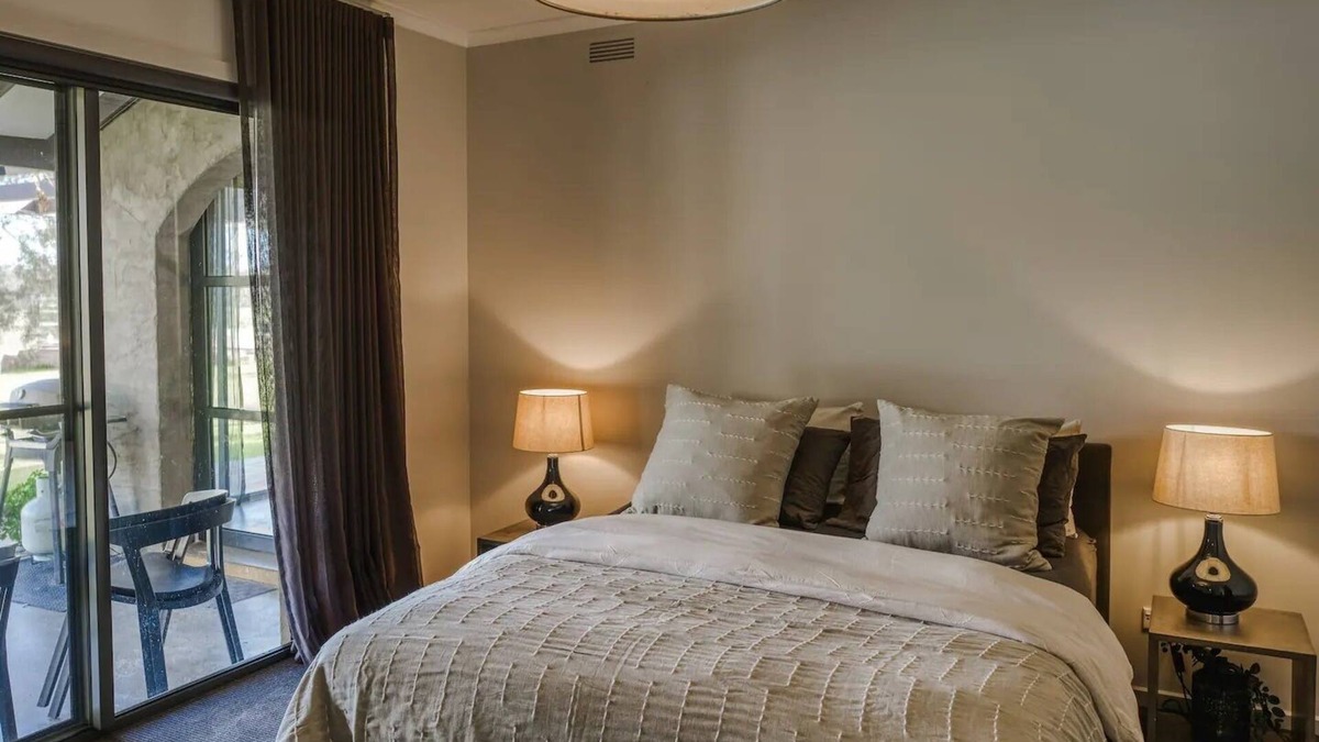 Seymour House | Magnificent Serene Country Retreat