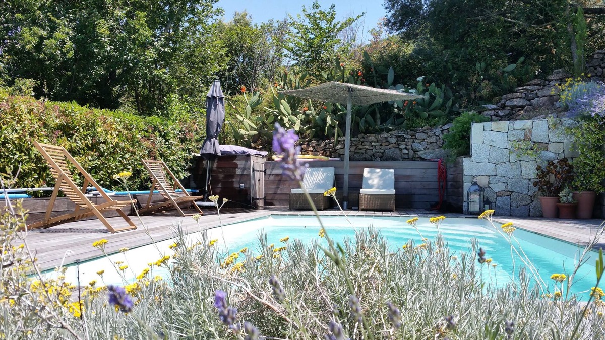 Fozzano House | Magnificent sheepfold, swimming pool and sea view in Fozzano