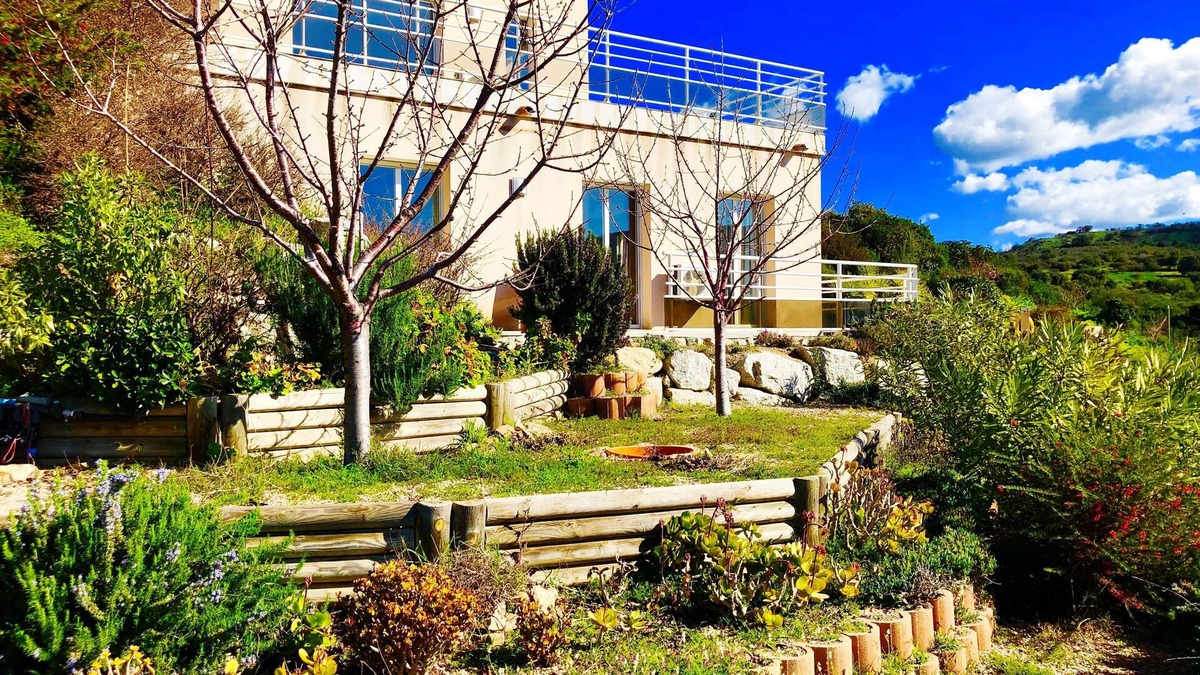 Alata Apartment | Magnificent T2 on the ground floor with pool in Alata in southern Corsica