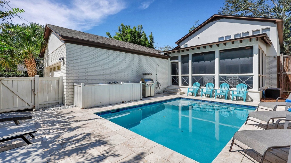 East Beach House | Magnificent Family East Beach Escape! Private Pool, Short Walk To Beach