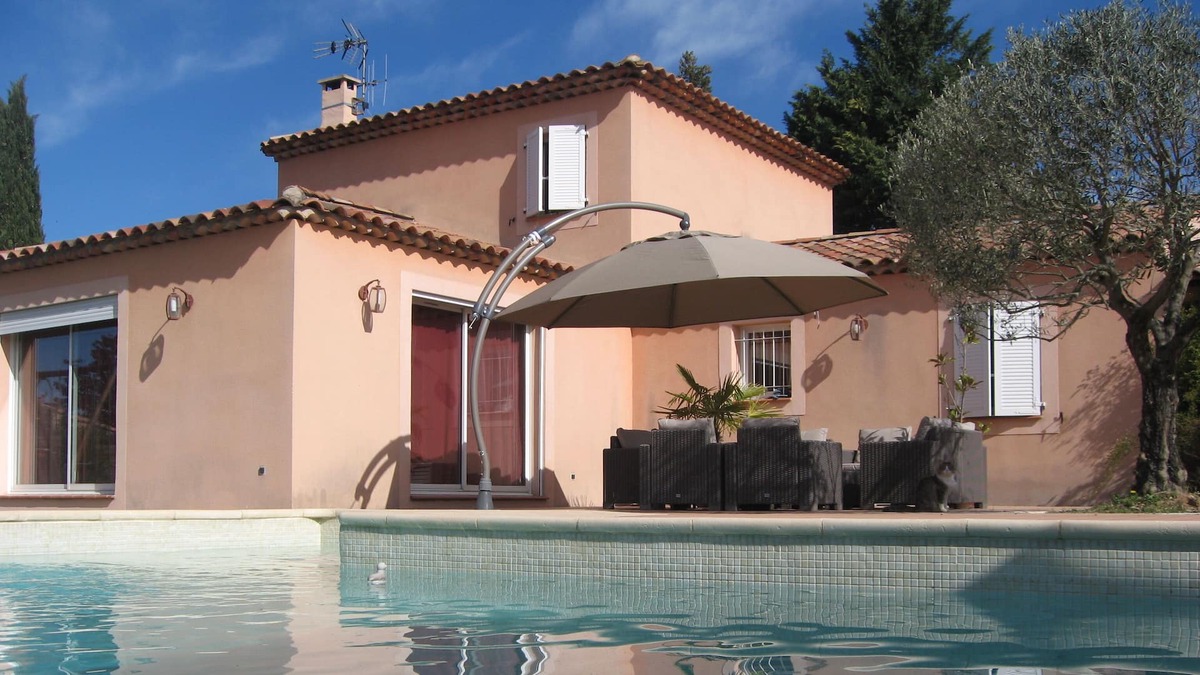 Vinon-sur-Verdon Villa | Magnificent villa with pool on the edge of Verdon .with independent studio.