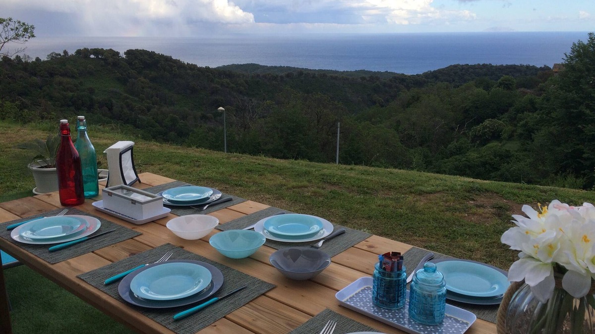 Poggio-Mezzana Apartment | Magnificent view of the Mediterranean in a typical village