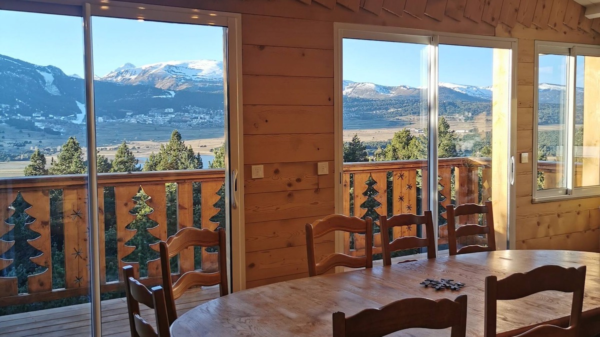 Matemale Ski Chalet | Magnificent villa at the end of a cul-de-sac with magnificent views
