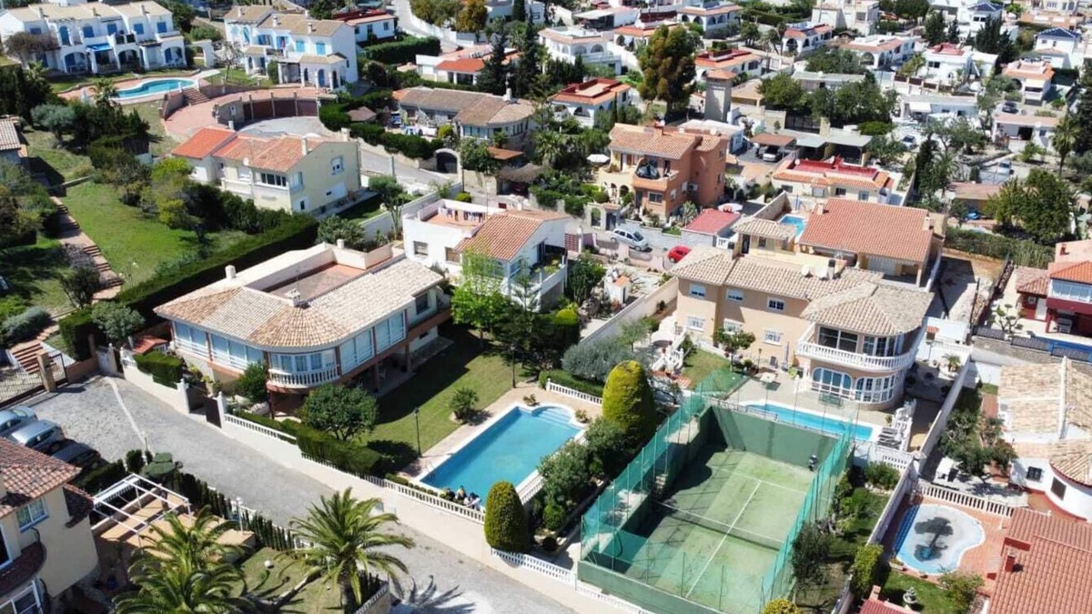 Peniscola Villa | Magnificent villa in Peñiscola, large pool, paddle tennis court, Wifi,