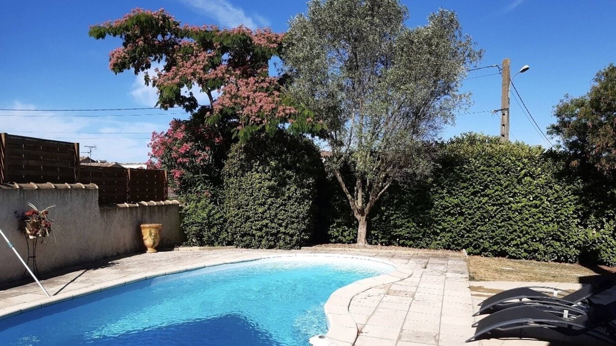 Generac Resort | Magnificent Villa with Pool and not overlooked