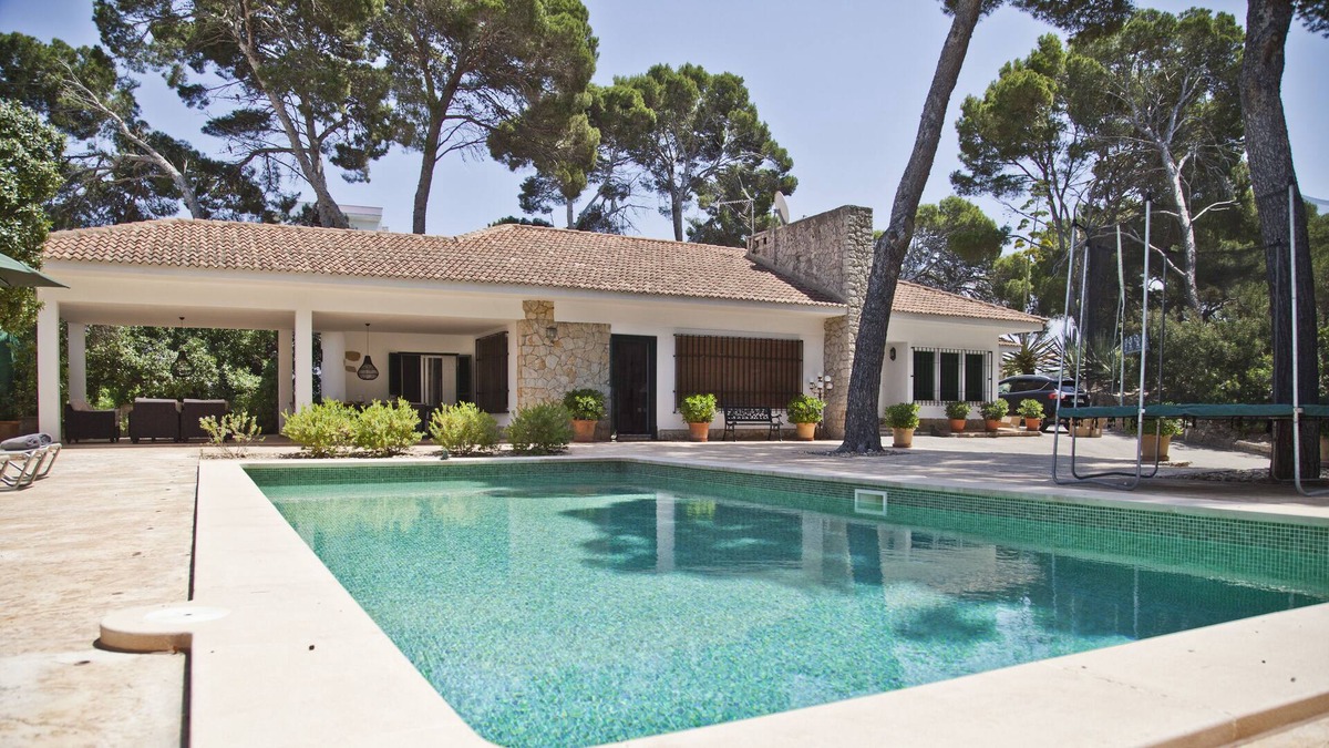 Les Meravelles Villa | Magnificent villa with private pool in Arenal beach
