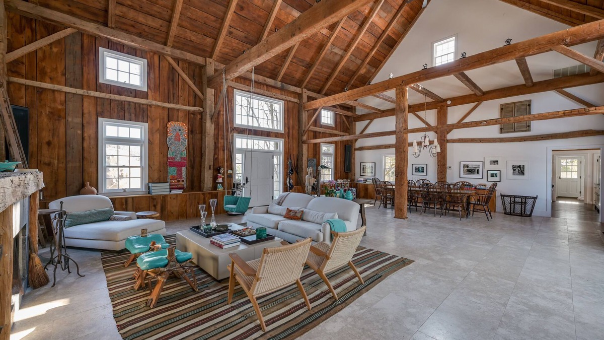 Wainscott House | Magnificent Wainscott Summer Rental - 5 Minute Walk to Beach