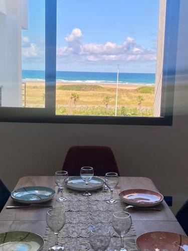 Hjar Ennhal Apartment | Magnifique Appart Tanger Vue Mer Plage à 100m Calme et Nature