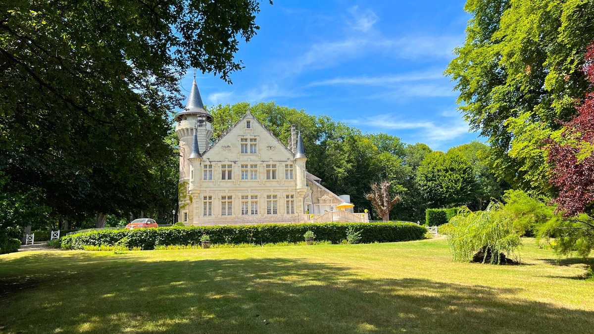 Lencloitre Other | Magnifique Château Avec Piscine Dans un Parc de 3 Hectares au Cœur du Poitou